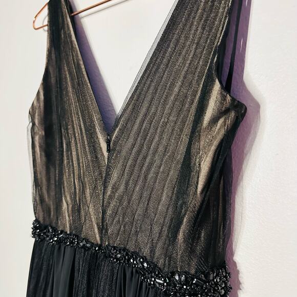 Badgley Mischka Black pleated Tulle Chiffon V-neck Gown size 2 - Picture 11 of 16
